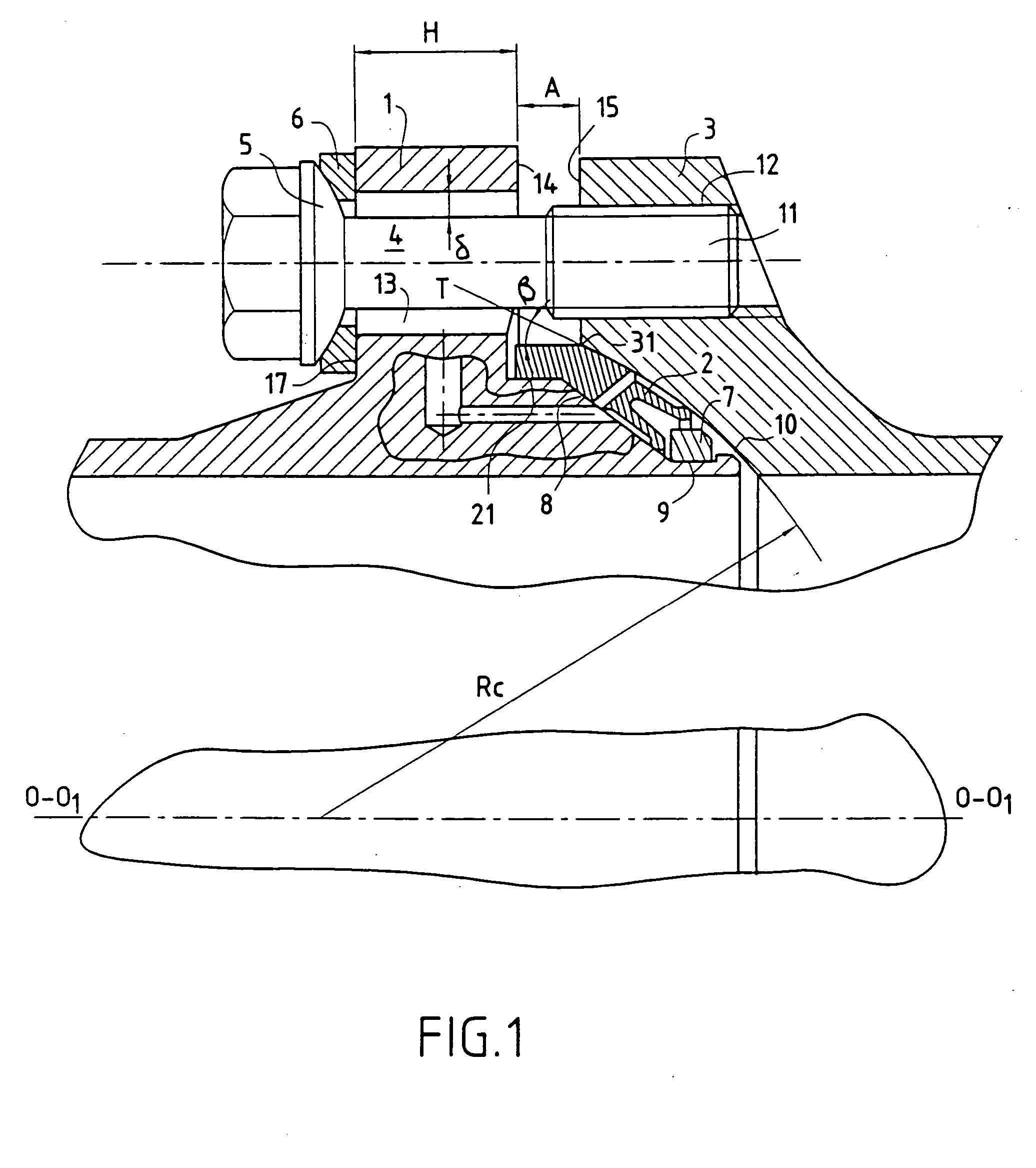 Flanged coupling device with a static ball-and-socket joint