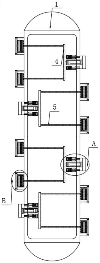 Anti-rollover structure of small ship and using method of anti-rollover structure