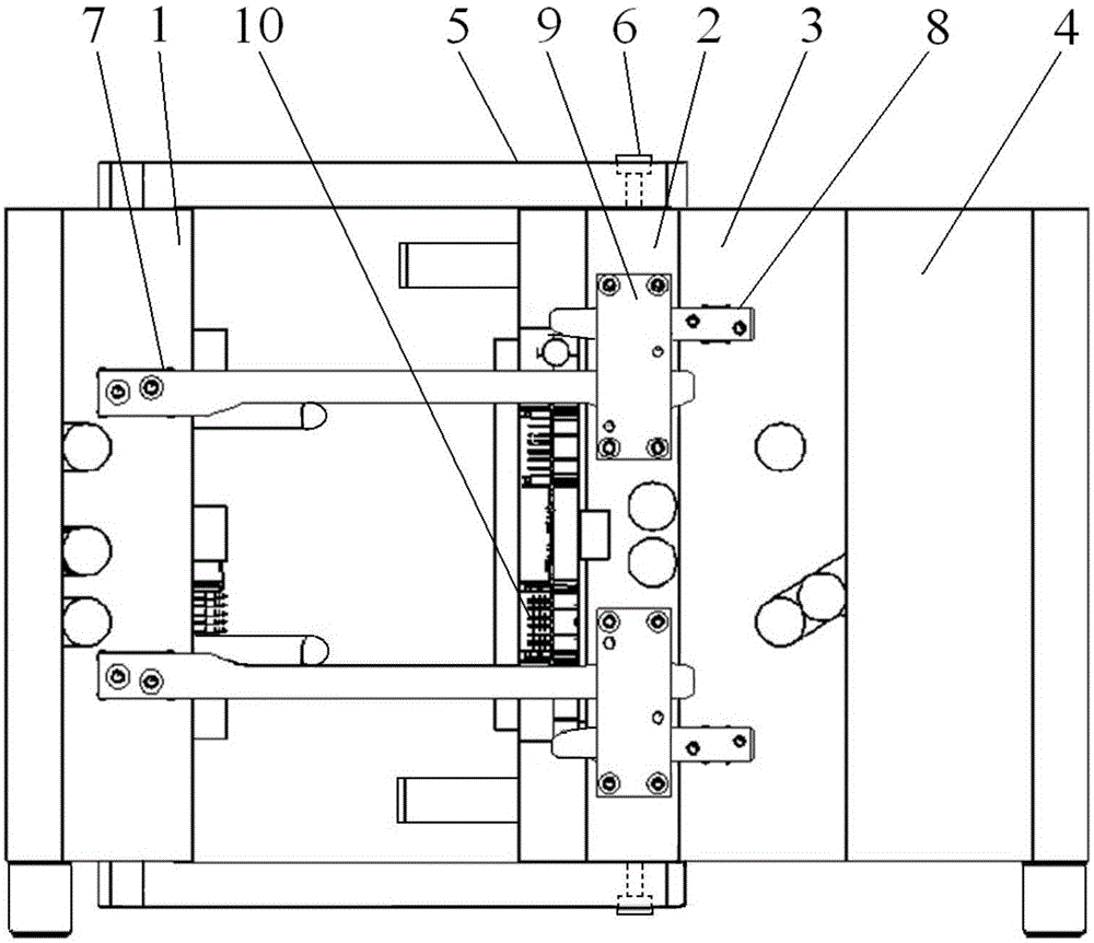 Mould with mechanical buckles