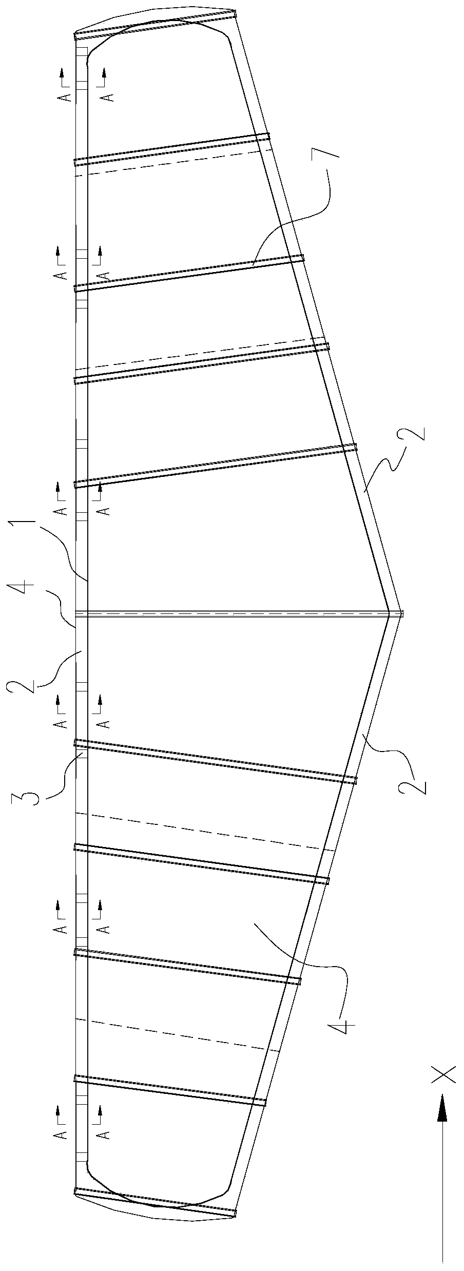 A kind of insulation tank with outer covering board