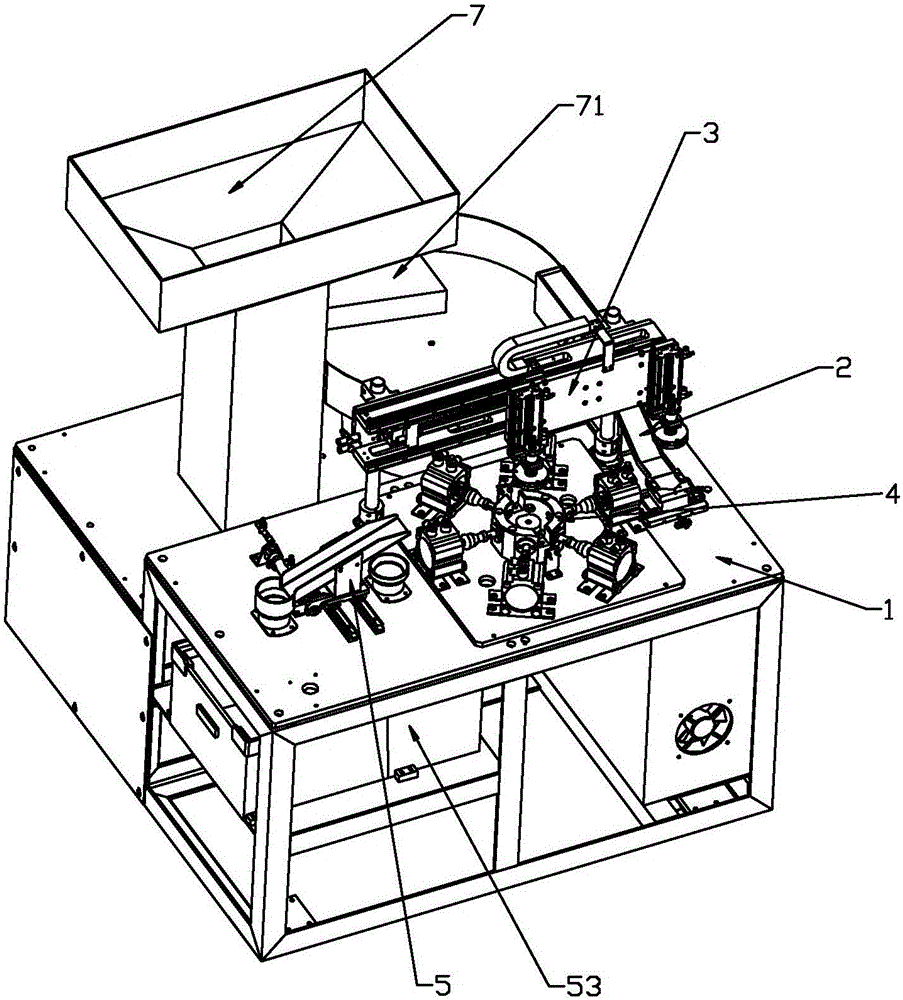 Double-layer cover body automatic squeeze riveter capable of avoiding finished product single-position stacking