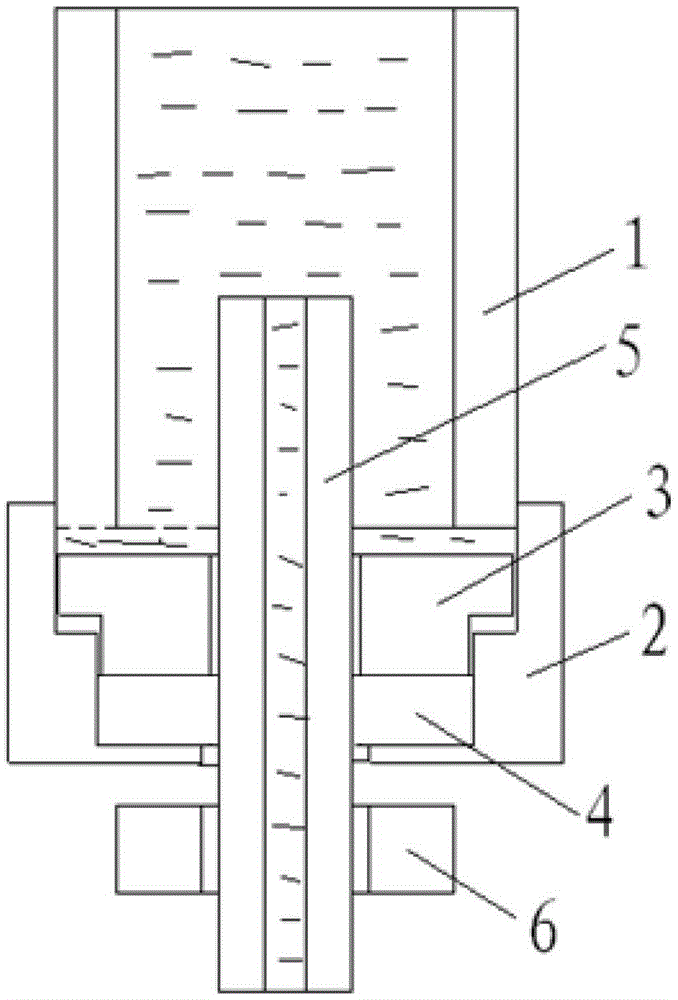 Self-clamping dynamic sealing device capable of feeding electrode wires in wriggled mode