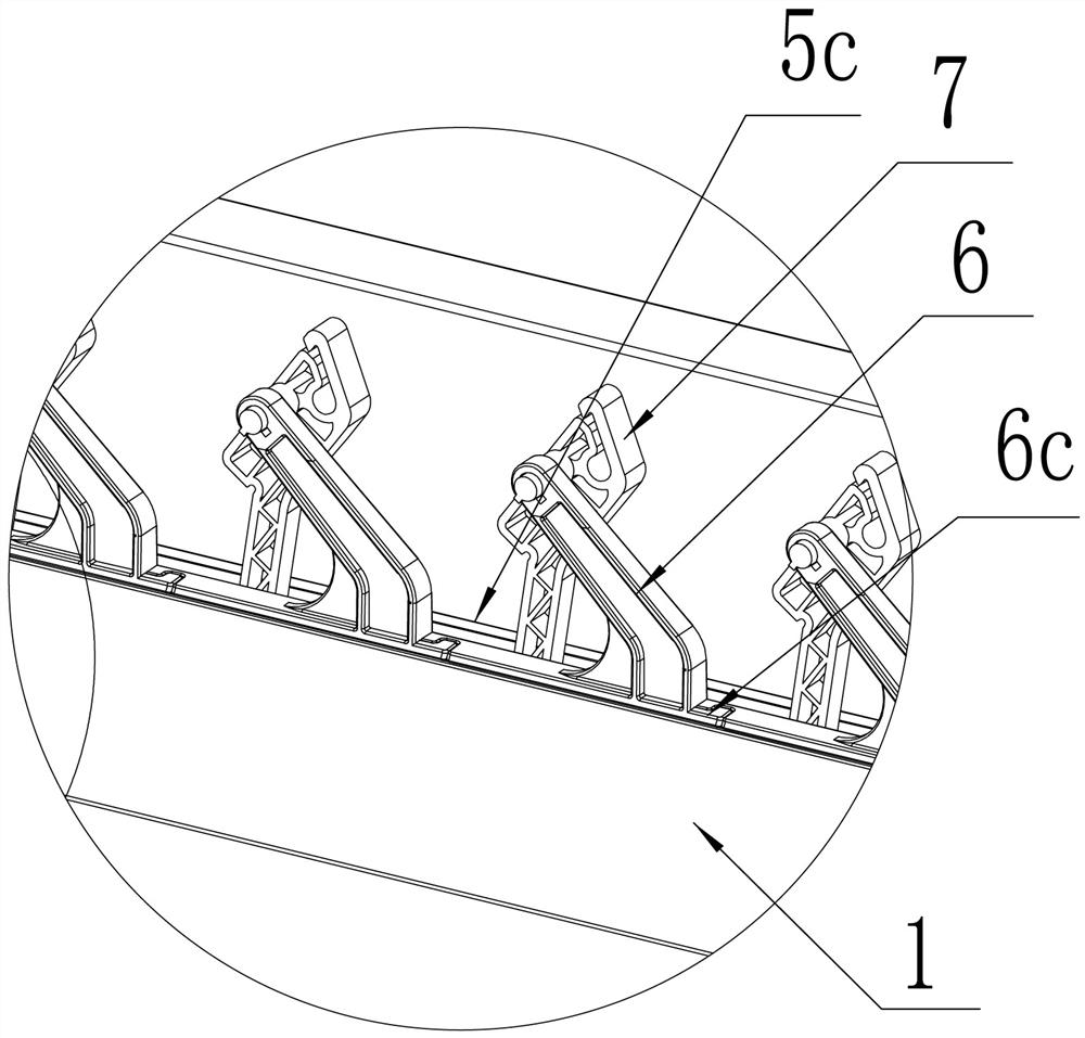 Tent with center-driven long louver canopy opening and closing structure