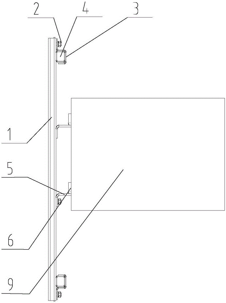 A car roof maintenance box fixing device