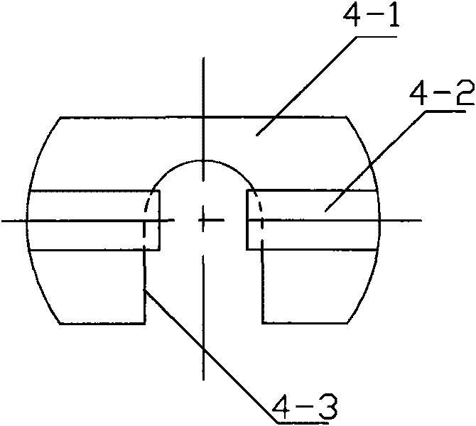 Connecting method of displacement transducer magnetic head and connecting jackcatch