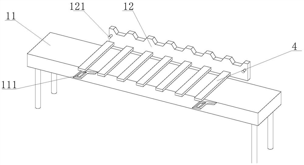 A step-by-step feeding mechanism with adjustable feeding distance