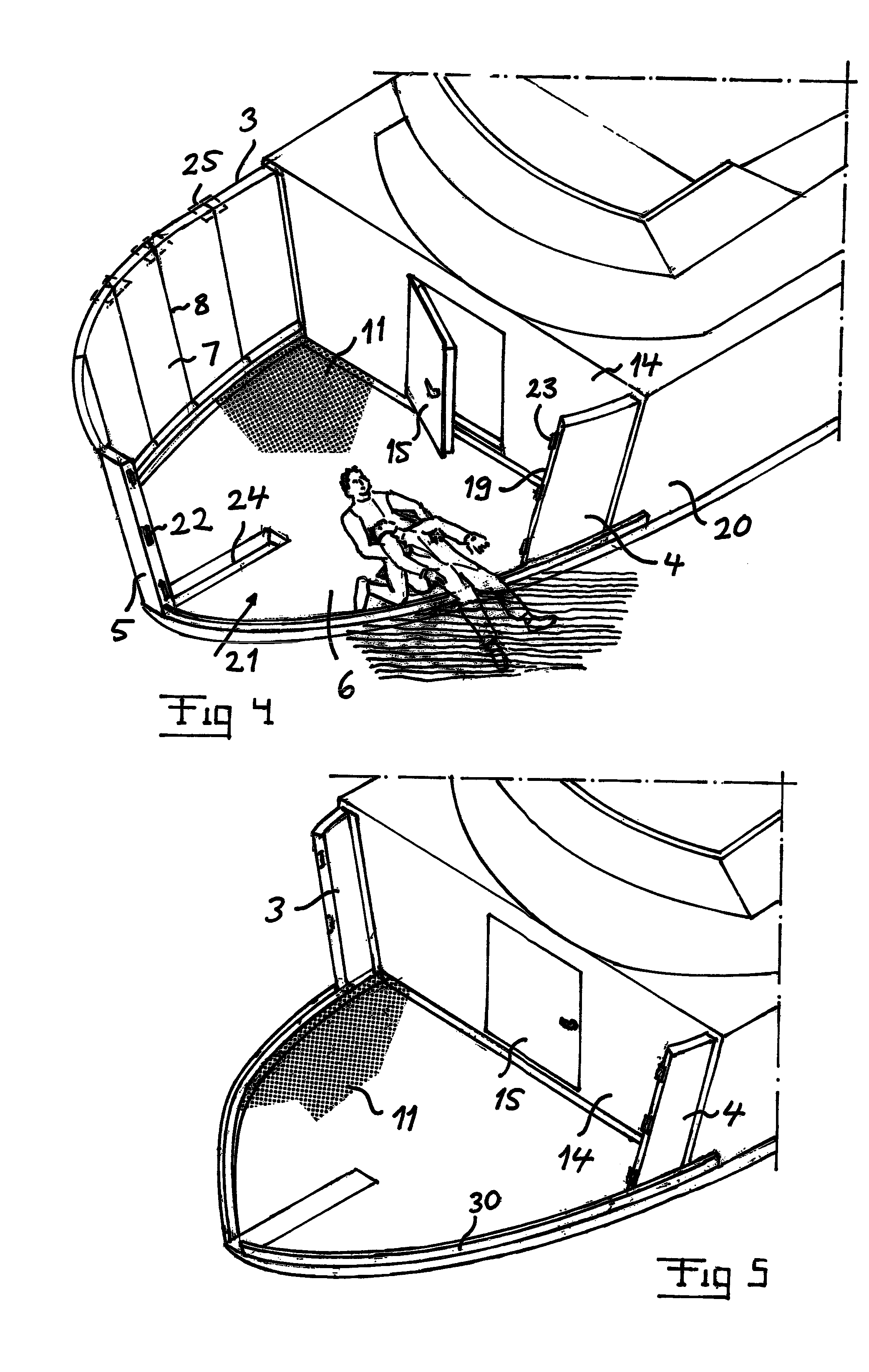 Boat with a displaceable freeboard section