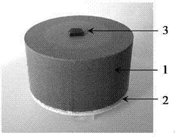 Method for preparing single-domain yttrium-barium-copper-oxygen superconducting block in liquid-phase source coated infiltration growing manner