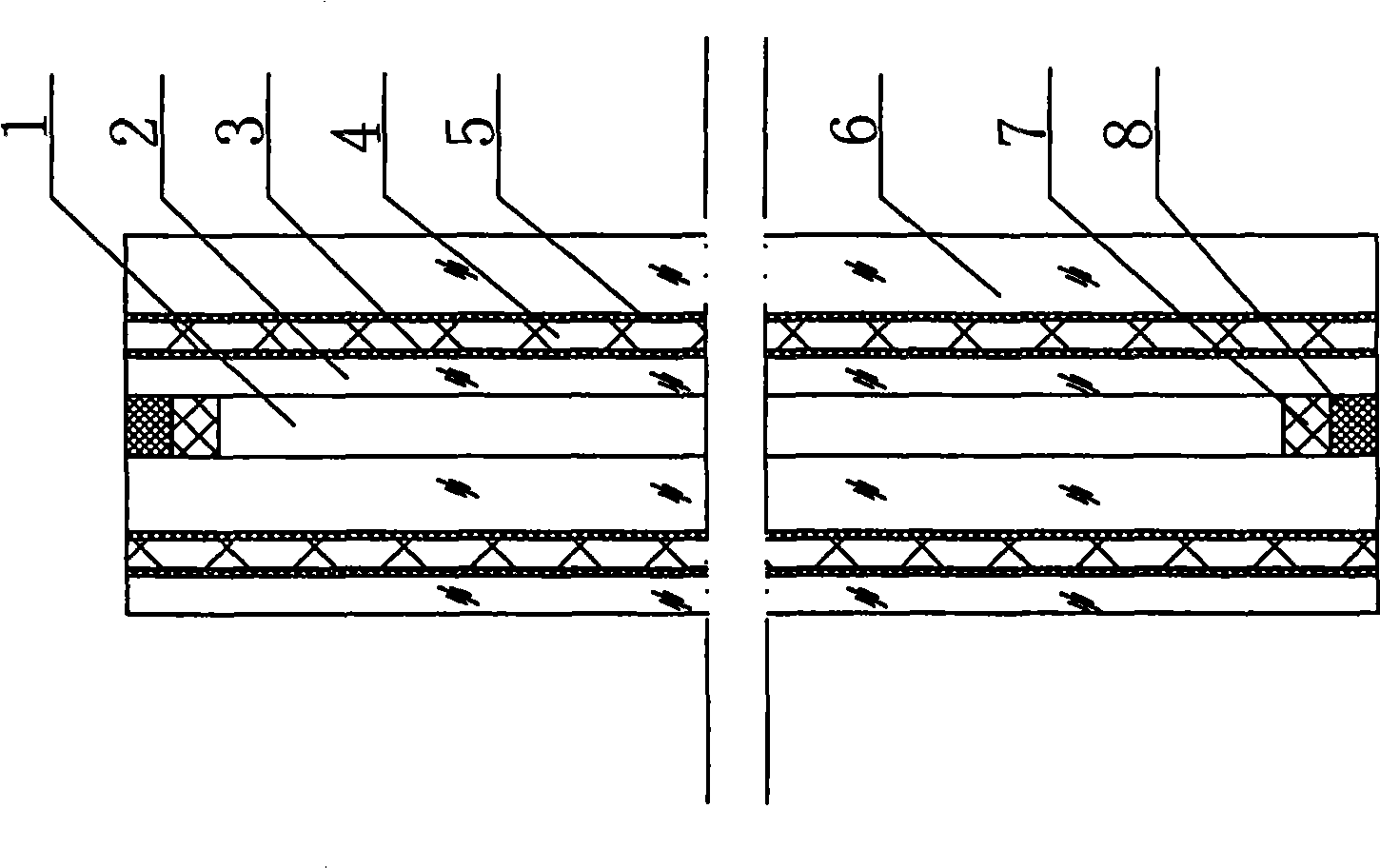 Facing explosion resistant, bulletproof and violence resistant hollow sandwich compound glass and method for manufacturing same