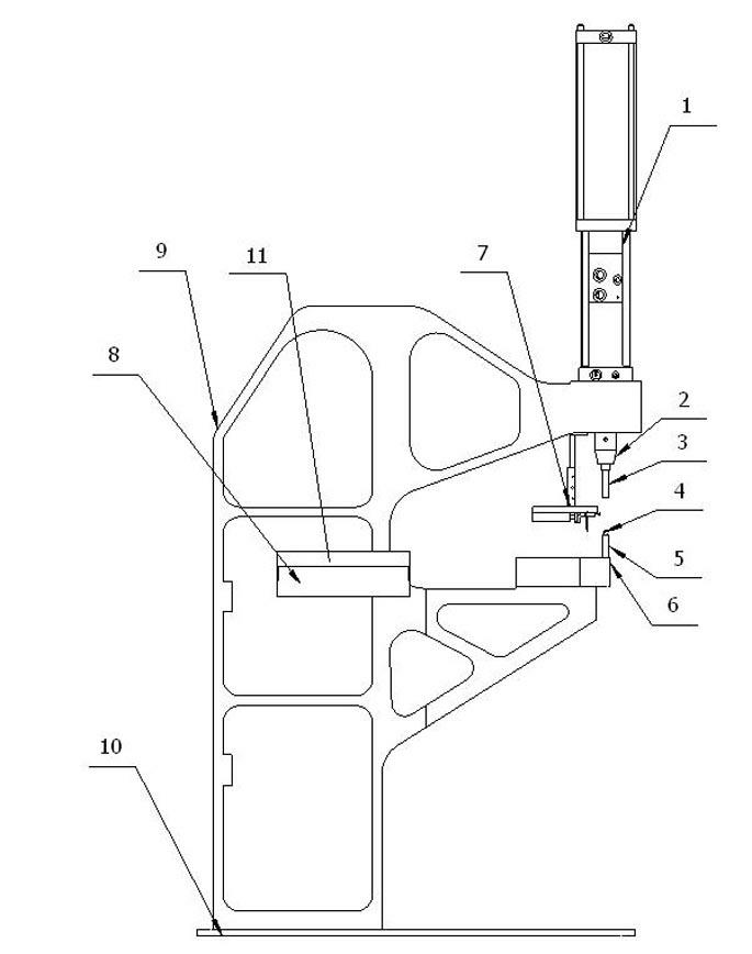 Automatic riveting device