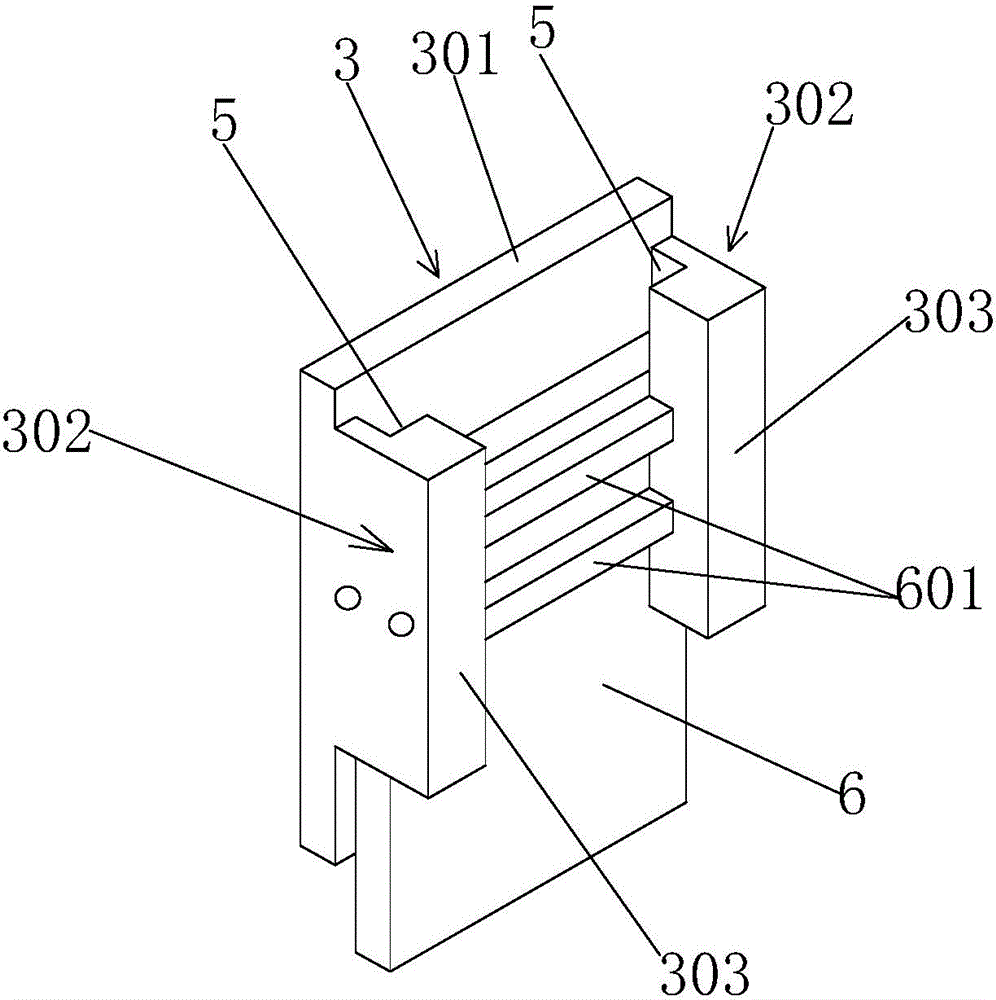 Cutting device for textiles