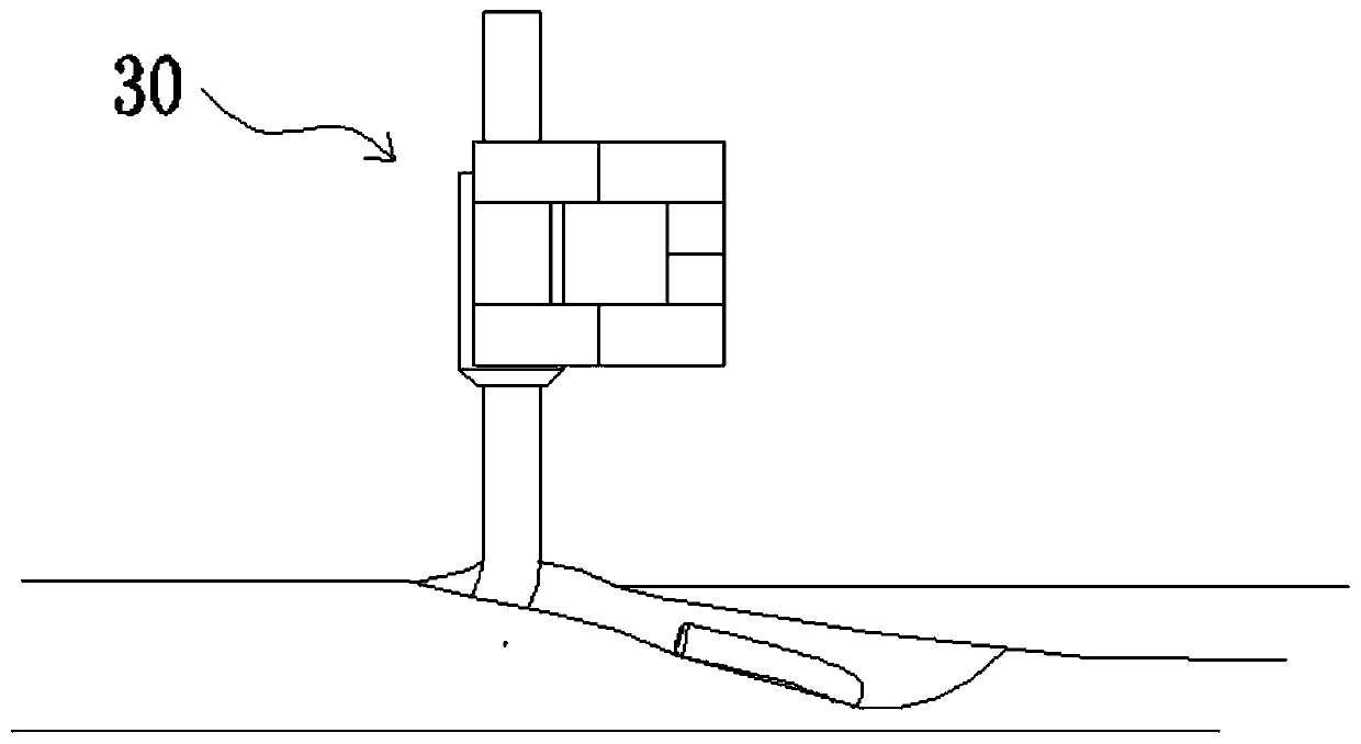 Production process and production device of a non-closed covered rubber tube