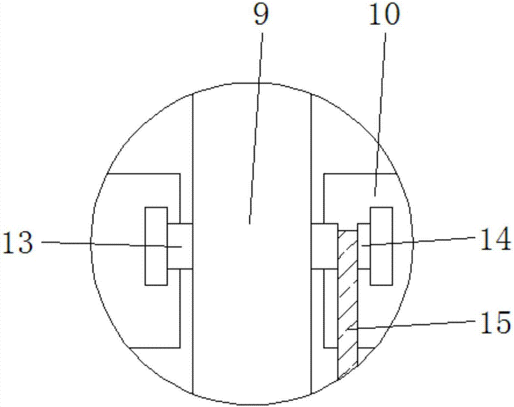 Wooden product cutting device high in safety coefficient