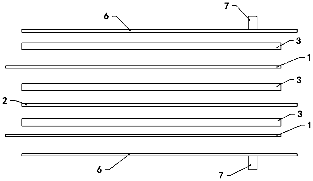 Electrode plate assembly for sewage treatment, treatment device with same and using method thereof