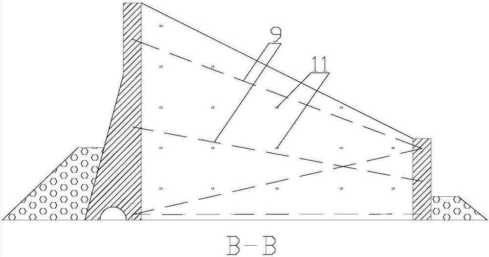 Mixed dam and construction method thereof