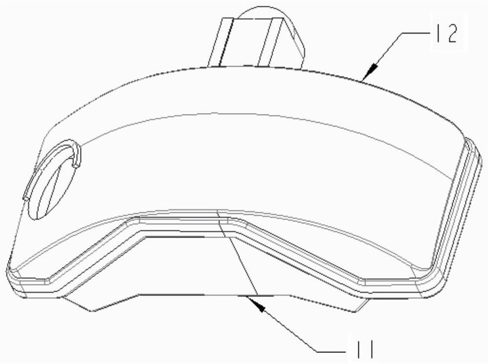 A kind of suction muffler and compressor capable of improving muffler volume