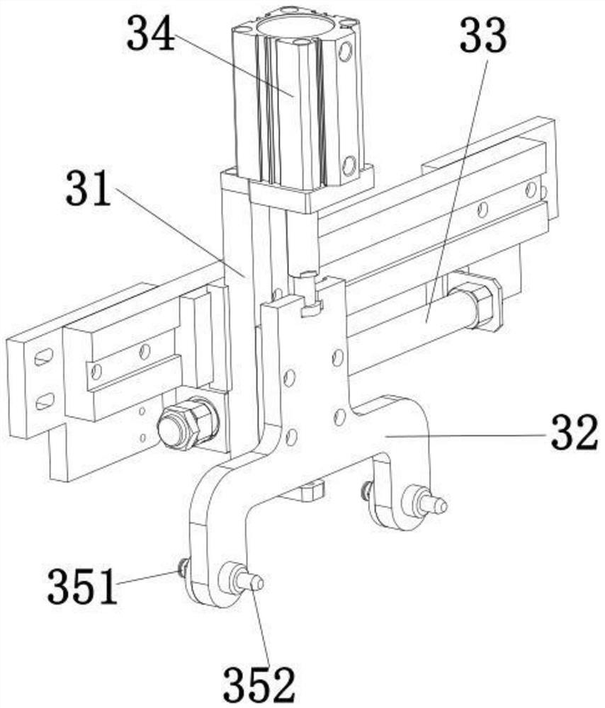 A roller glue spraying device