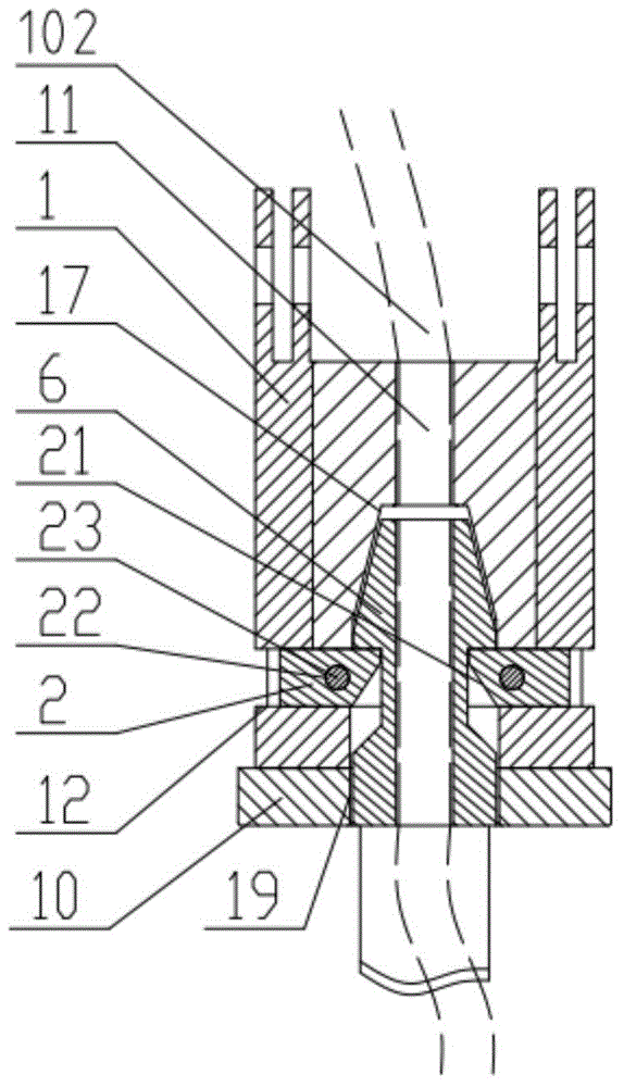 Hoisting cable automatic connection device for underwater robot