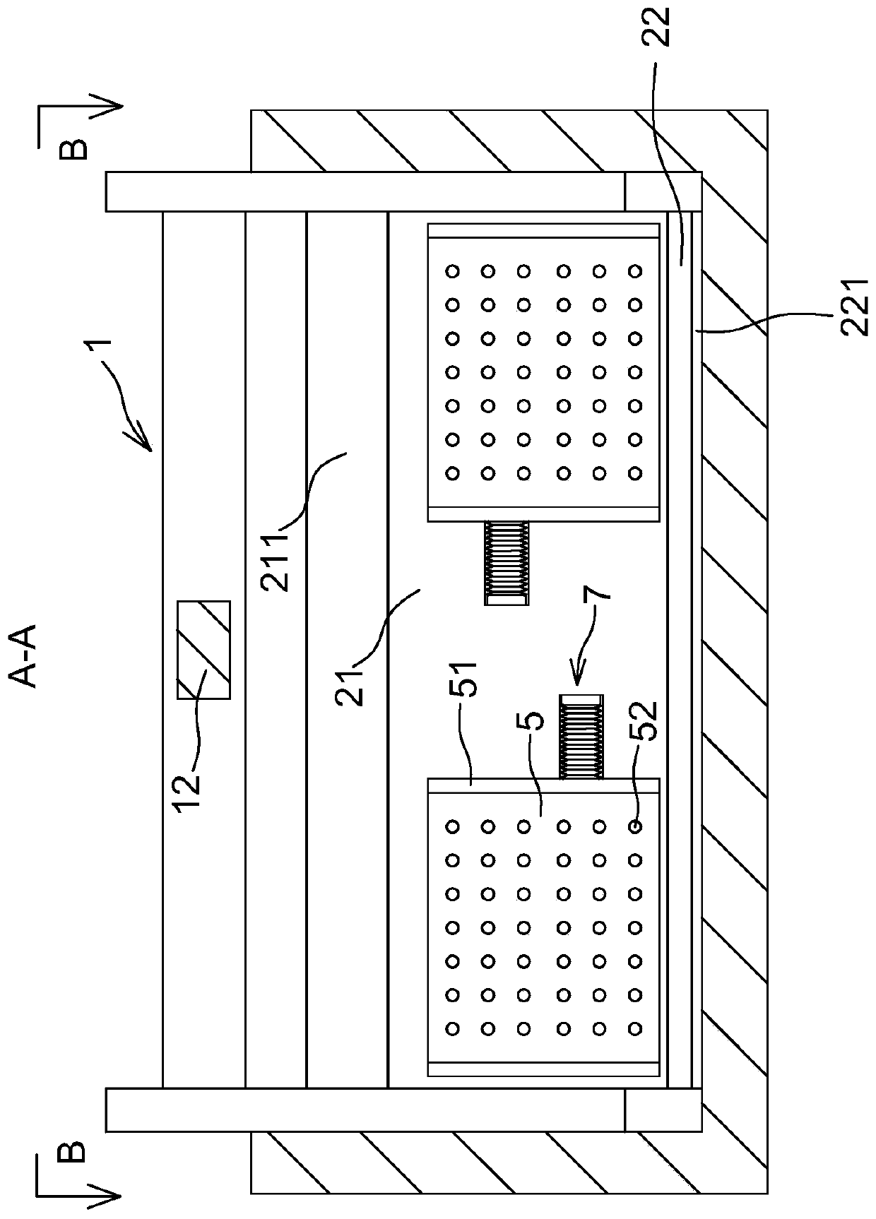 Livestock and poultry manure cleaning device