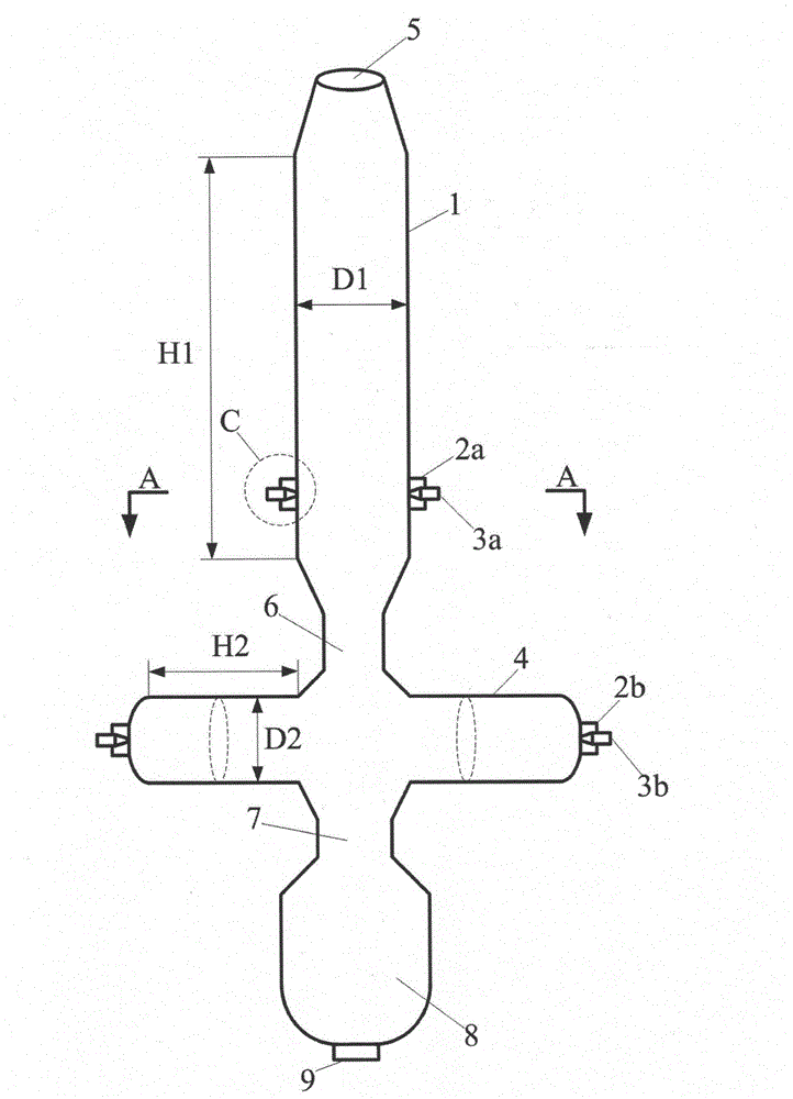 Two-section gasifying device of entrained-flow bed and gasifying method of two-section gasifying device