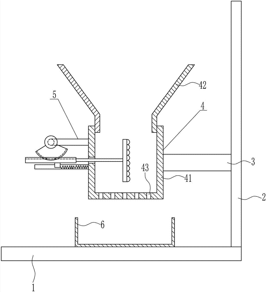 Efficient crushing device for petroleum coke