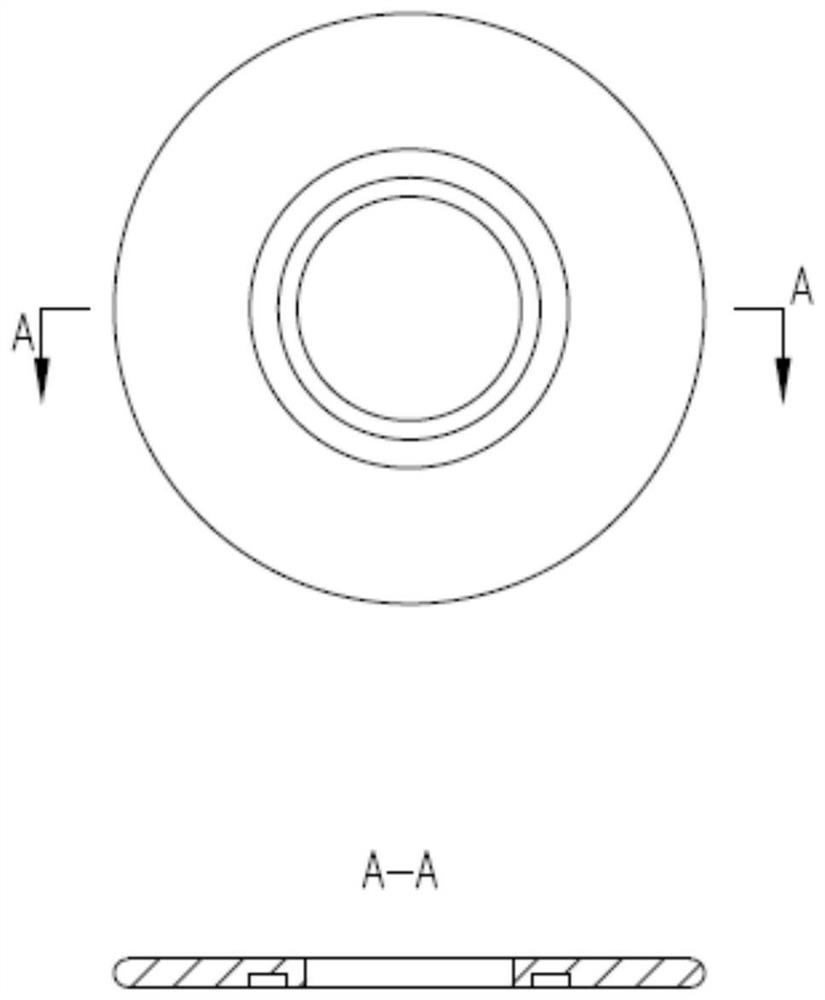 An energy storage airbag connecting pipe sealing device and sealing method