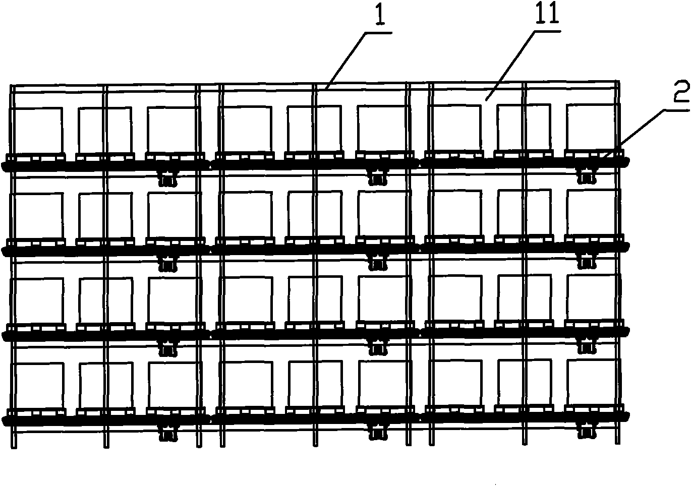 Multilayer multichannel first-in first-out (FIFO) pallet for pallet chain conveyors