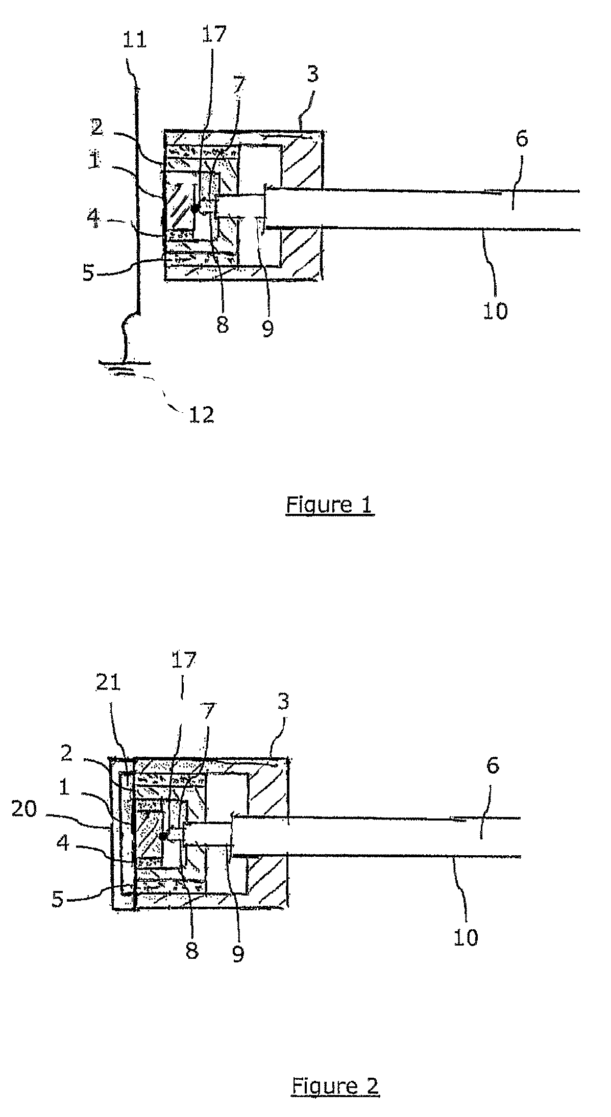 Capactive pressure sensor incorporating a temperature measurement and compatible with hot environments