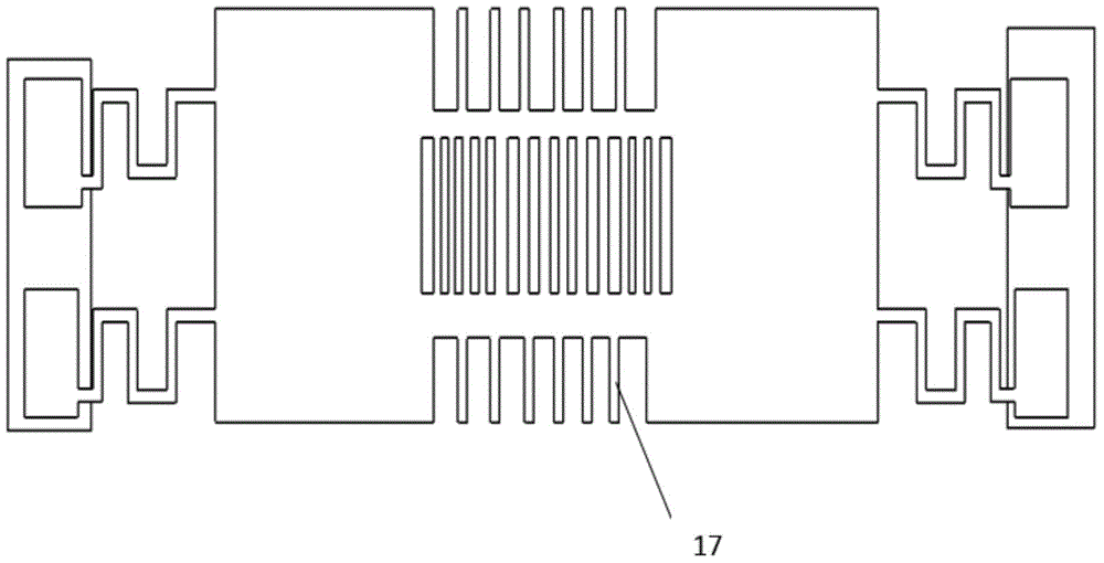 Pulse micro displacement sensor and displacement measuring method thereof