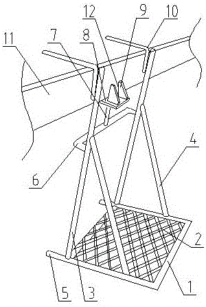 Hatch coaming operating platform