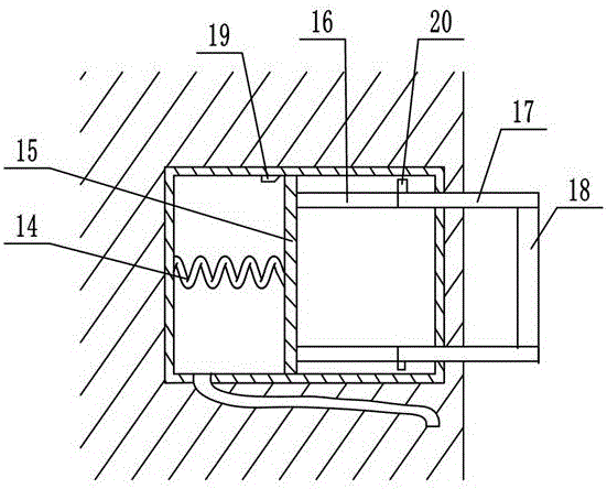 Safety door with door locking reminding function