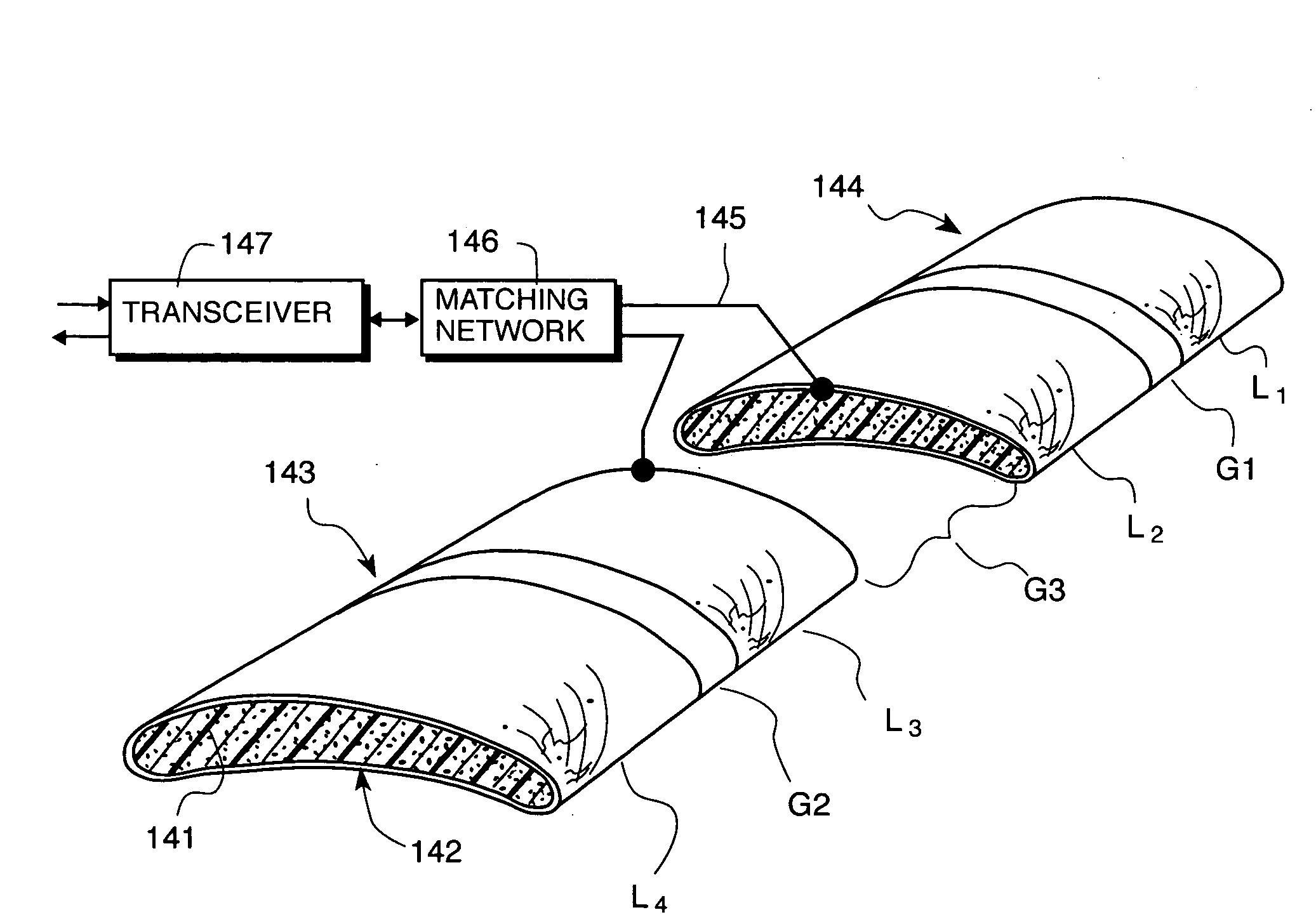 Lightweight, conformal, wideband airframe antenna