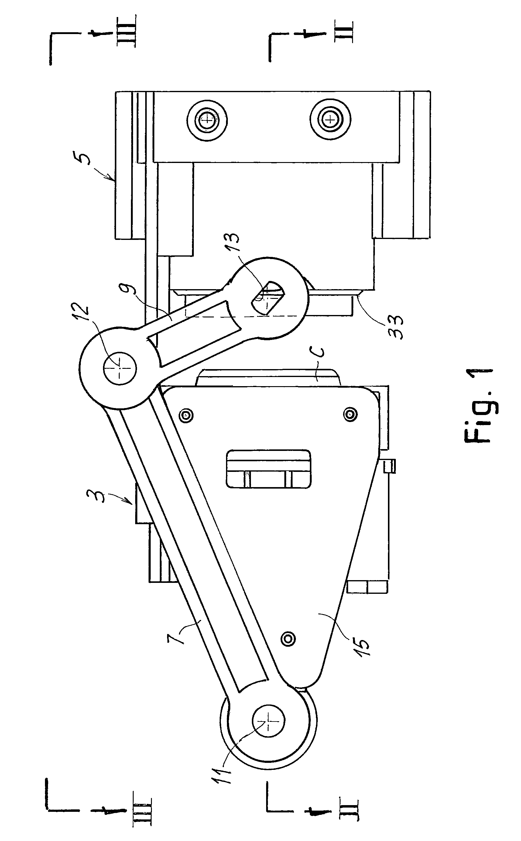 Infusion device to prepare beverages form single-serving capsules with capsule centering device