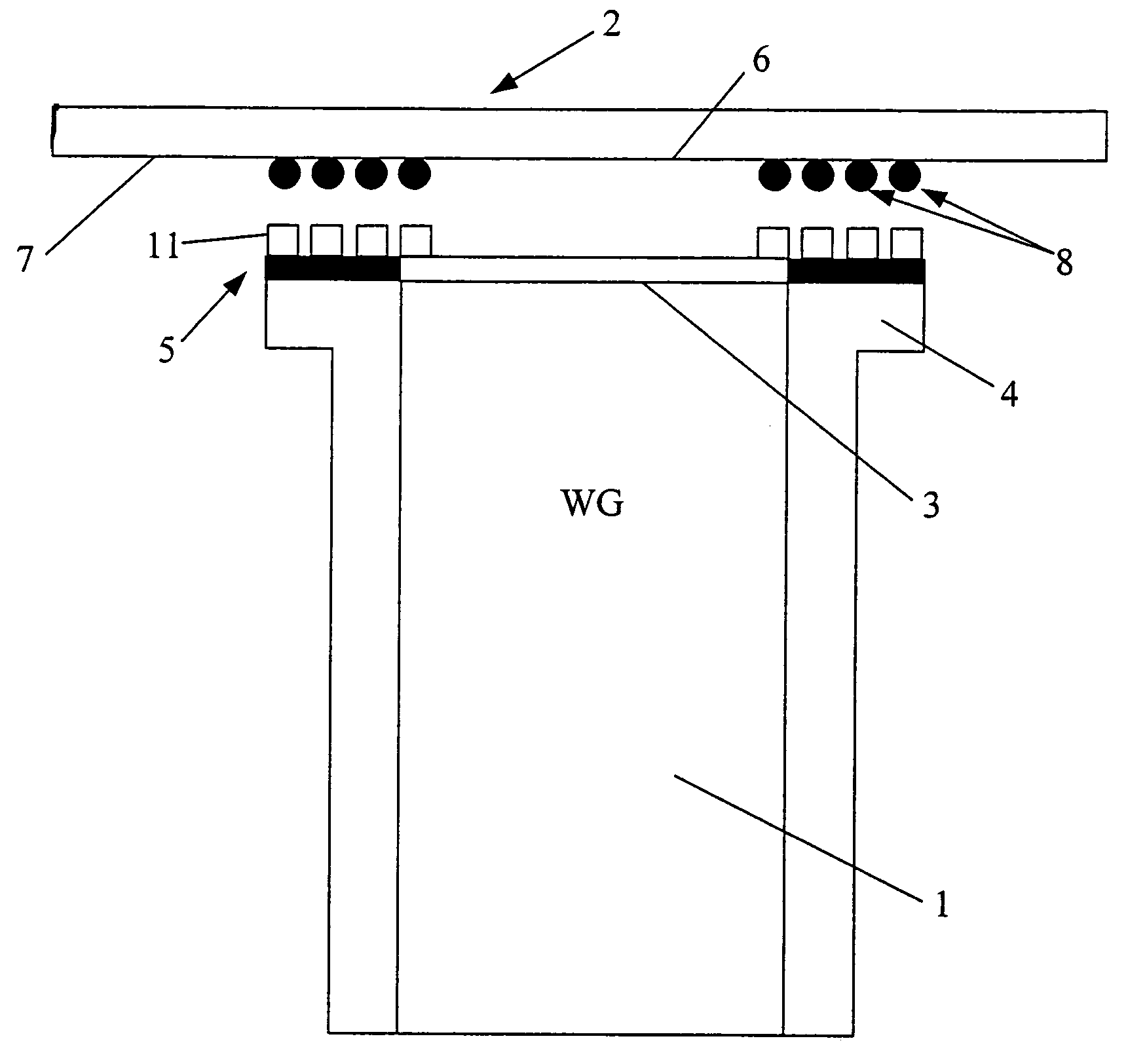 Self-aligned transition between a transmission line and a module