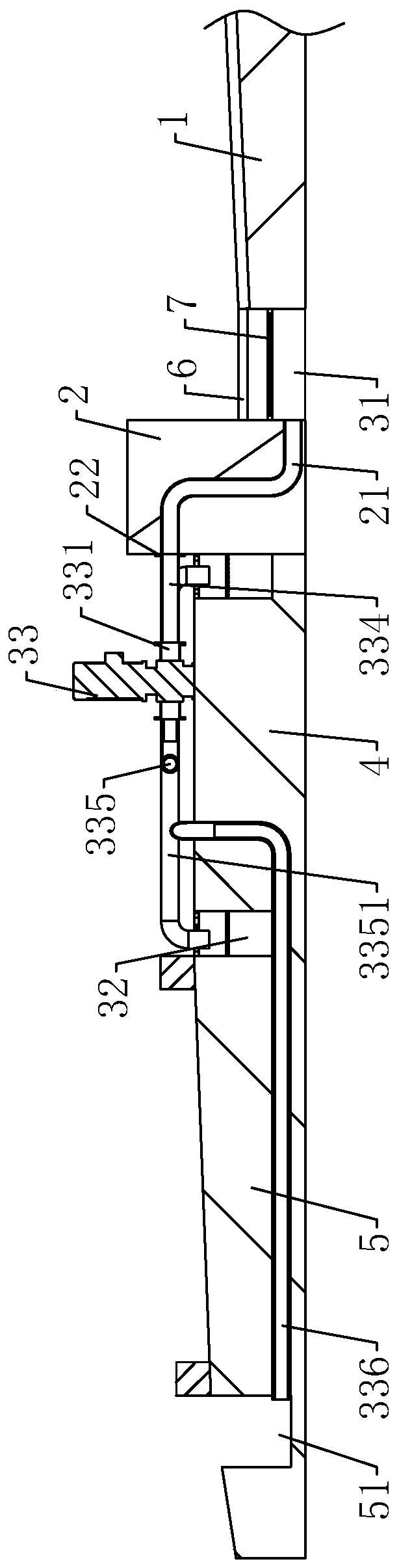 Road structure and construction method thereof