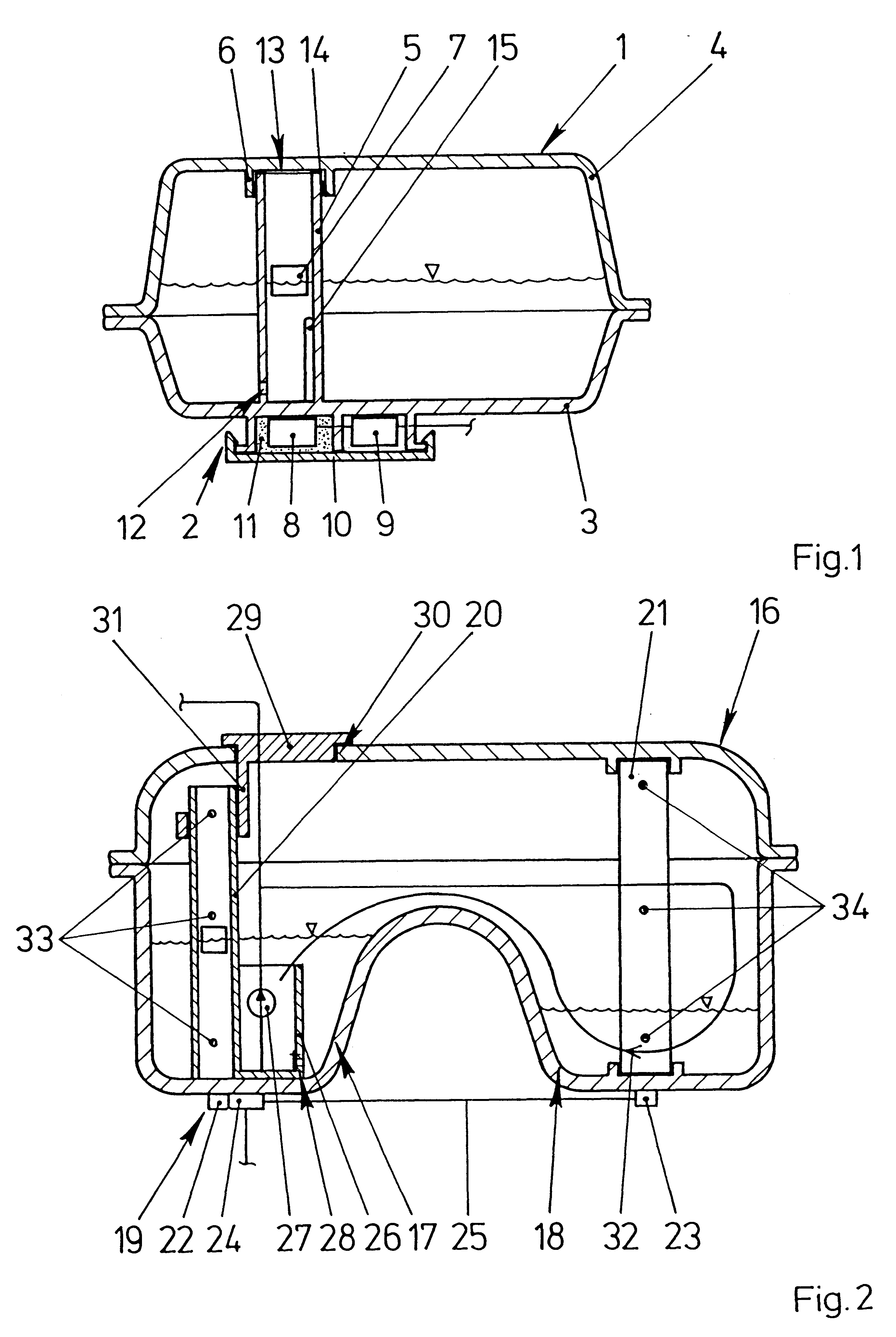 Device for measuring a fill level of a liquid in a container