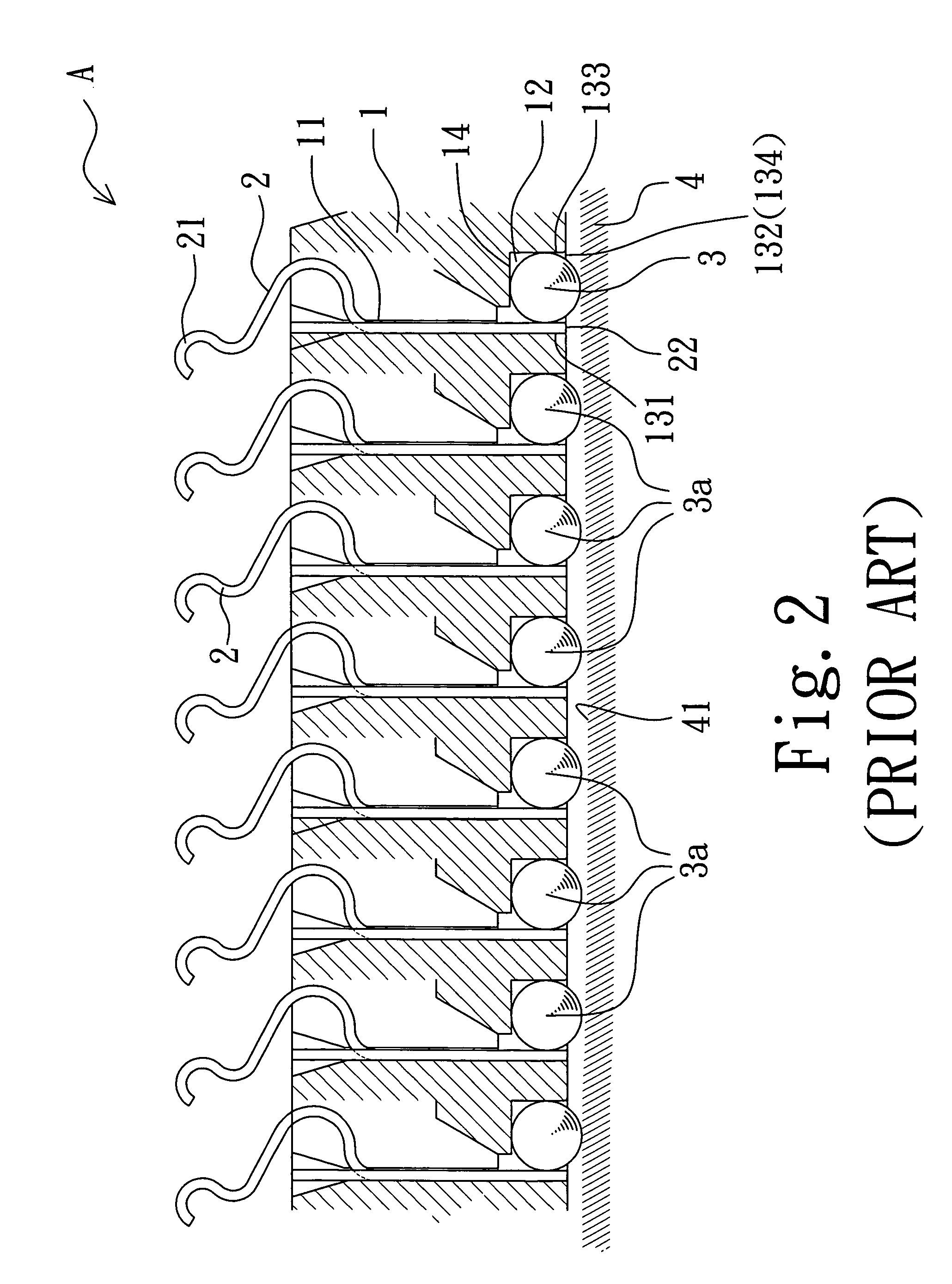 Socket having a structure for grasping solder balls