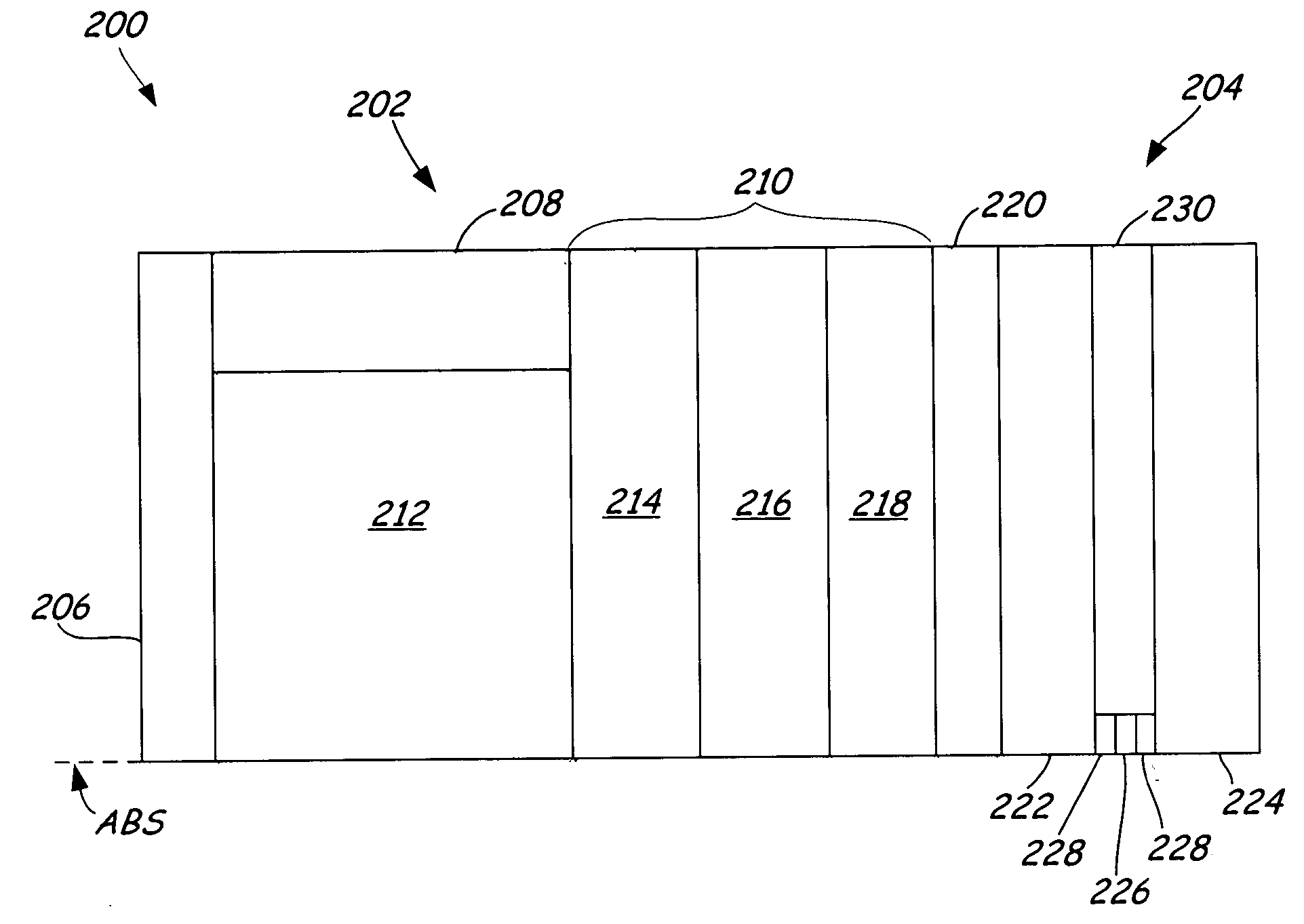 Transducing head design with low erasure field