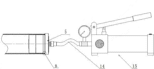 Production apparatus for improving durability of steel plastic composite tube