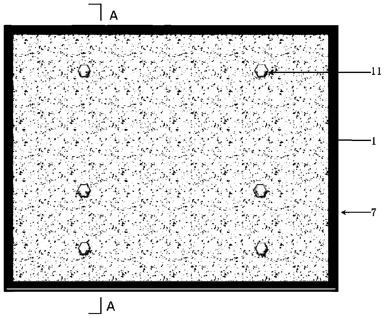 Heat-retaining and moisture-retaining mass concrete protective device and laying method