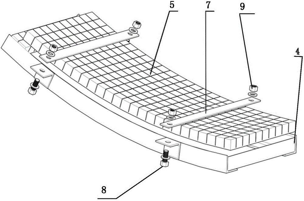 Heating device and method for heating steel pipe circular seams by using heating device