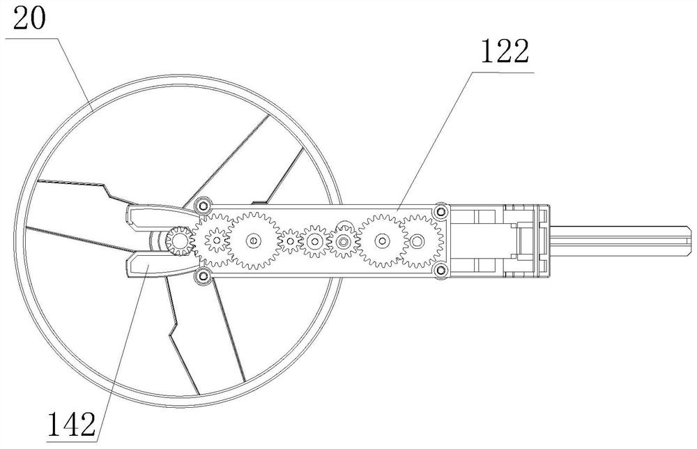 Gyratory flywheel with rapid acceleration structure