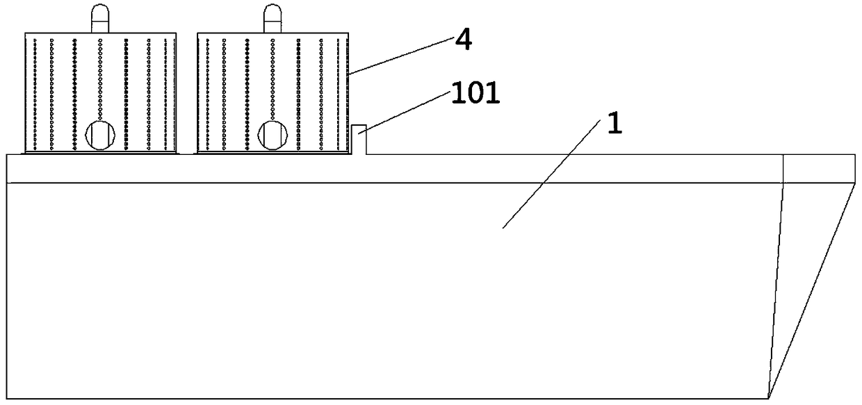 River and lake dredger with efficient silt-water separation function