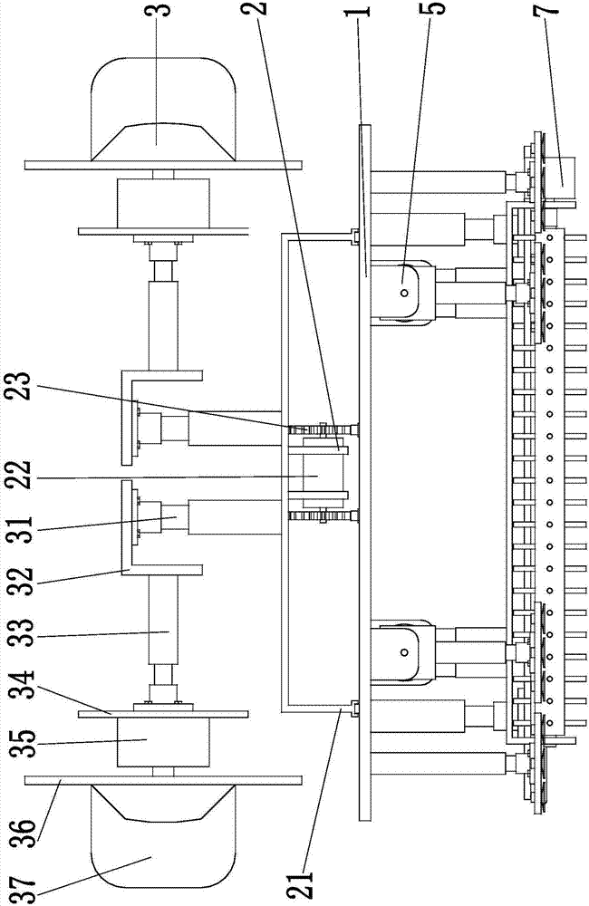 Automatic sweeping equipment for stepping type escalator