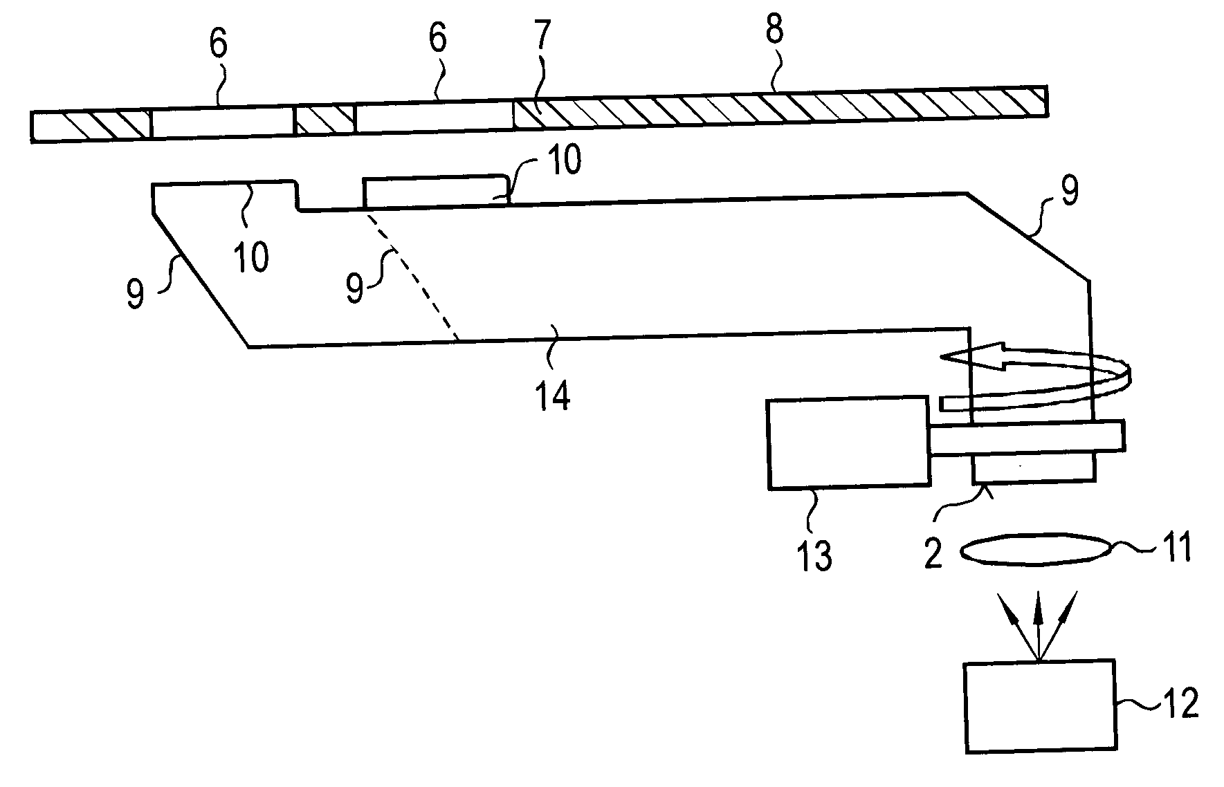 Display device comprising a luminous element with an emission characteristic of controllable solid angle