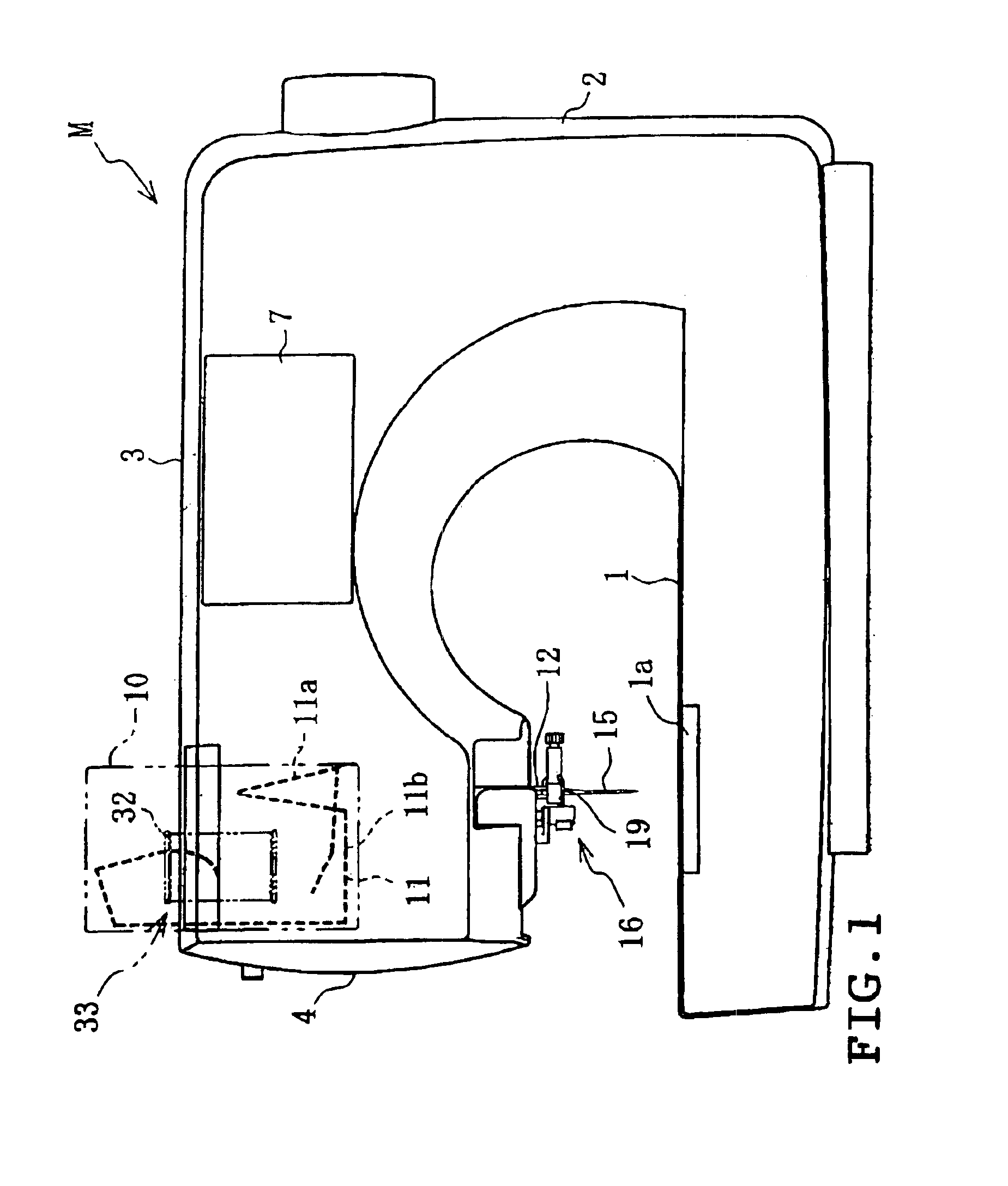 Thread holding mechanism and sewing machine provided therewith