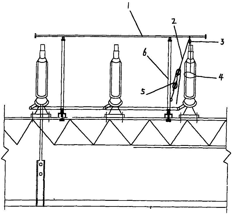 Disconnecting switch overhaul lifting appliance