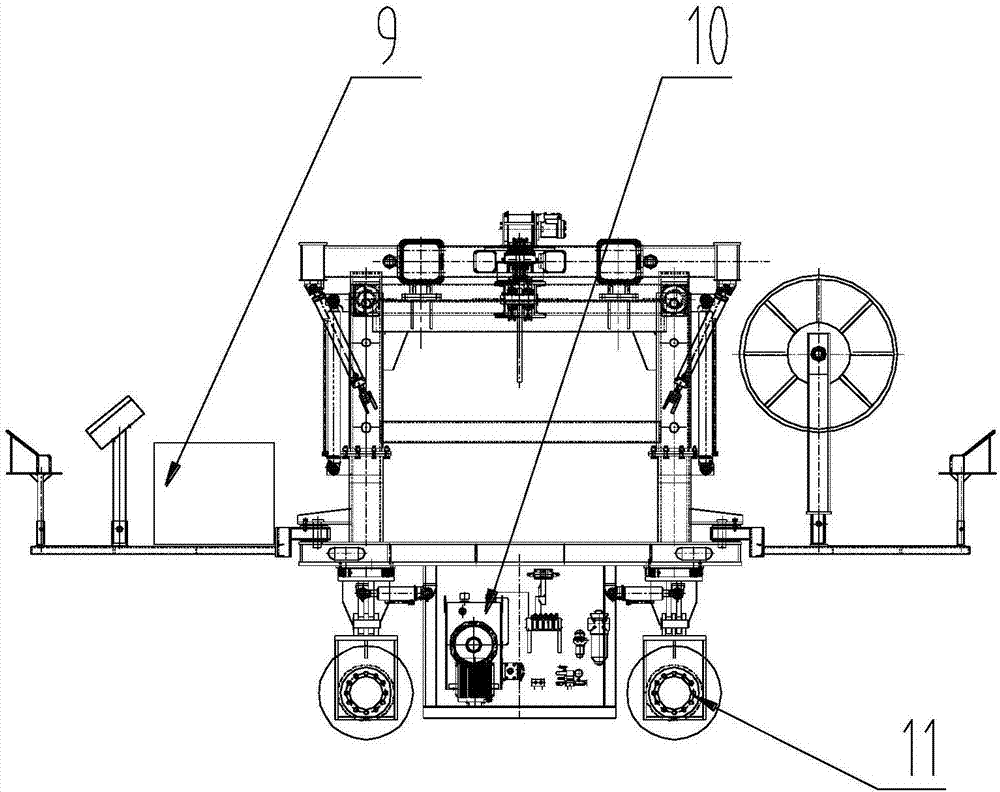 Tire type metro replaced laying machine and span changing method thereof