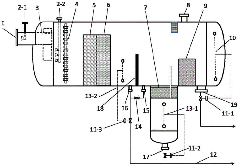 Method and device for strengthening oil-water separation and coupled desalting functions in cold low pressure separator