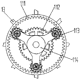 Sludge dewatering device